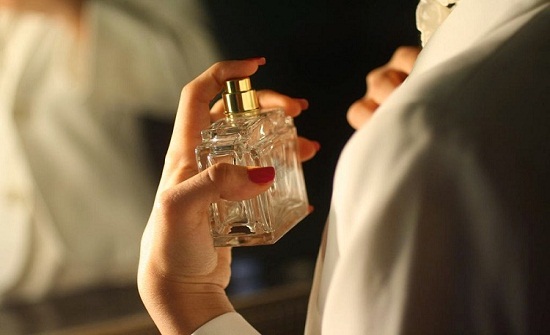 بالفيديو .. داعية : وضع العطر للمرأة في الخارج حلال بشرط