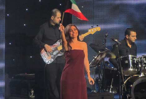 يارا تحتفل مع الكويتين ببطولة "خليجي 20"