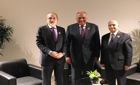 اجتماع ثلاثي أردني مصري عراقي على هامش القمة التنموية اجتماع ثلاثي أردني مصري عراقي على هامش القمة التنموية
