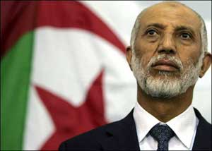 وزير جزائري يؤكد عدم وجود تمييز في التعاطي مع ممارسة الشعائر الدينية