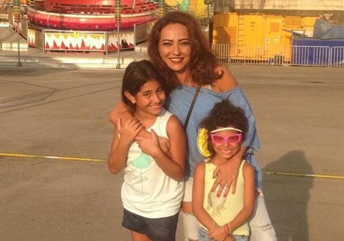 بالصورة: أمل عرفة حياتها مستمرة بعد الطلاق