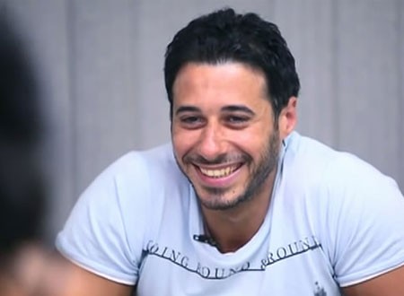 أحمد السعدني يحتضن أبنائه في لقطة أبوية حانية.. شاهد أحمد السعدني يحتضن أبنائه في لقطة أبوية حانية.. شاهد
