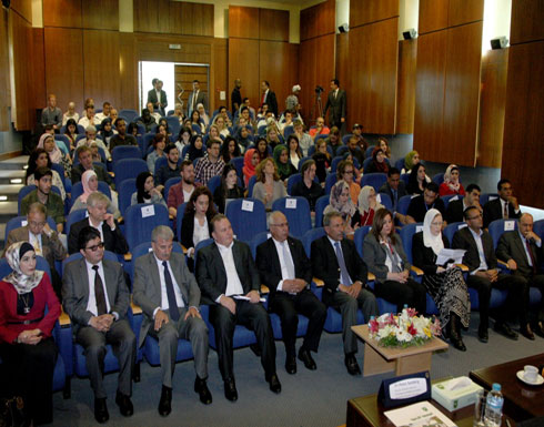 "الأردنية وجنوب الدنمارك" تناقشان تداعيات الهجرة واللاجئين في الشرق الأوسط