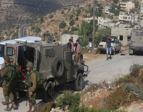 مستوطنون يحرقون ثلاث مركبات فلسطينية برام الله (صور)