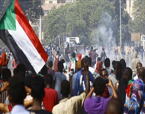 تجدد المظاهرات بالخرطوم للمطالبة بـ"حكم مدني" تجدد المظاهرات بالخرطوم للمطالبة بـ"حكم مدني"