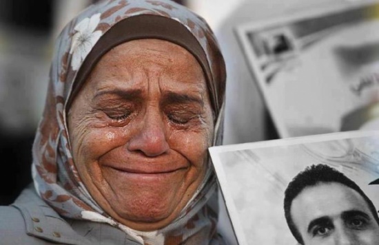 أهالي الأسرى في " اسرائيل " : التفتيش العاري هو اهانة واذلال للفلسطينيين أهالي الأسرى في " اسرائيل " : التفتيش العاري هو اهانة واذلال للفلسطينيين