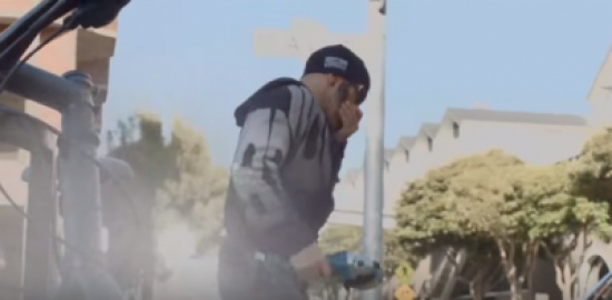 مصمم أميركي يبتكر قفل فتاك يصطاد به اللصوص عبر المواد الكيماوية! “شاهد”