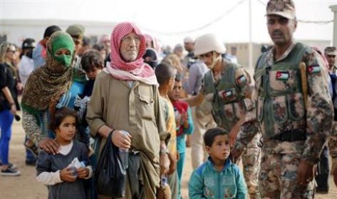 الفاخوري: أزمة اللاجئين السوريين في المملكة تتحول إلى قضية "منعة" الفاخوري: أزمة اللاجئين السوريين في المملكة تتحول إلى قضية "منعة"