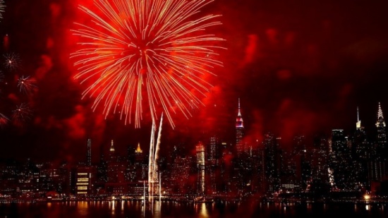 بالفيديو.. احتفالات في دمشق ومدن سورية ابتهاجا بالأنباء حول انقلاب تركيا