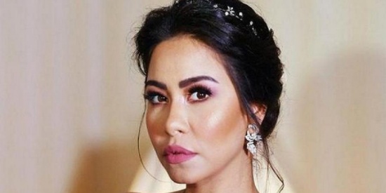 شيرين عن زوجها: بيتكسف وأنا لأ! " فيديو " شيرين عن زوجها: بيتكسف وأنا لأ! " فيديو "