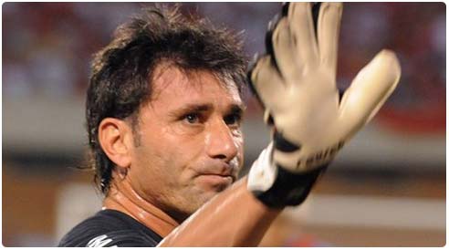 الحارس الأرجنتيني أبوندانزييري يعلن اعتزاله