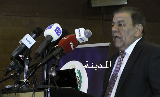 دورية شرطة امام كل بناية محجورة في عمان