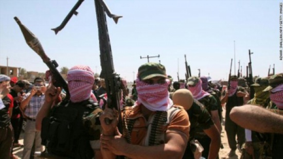 العراق: مقاتلو القبائل يحاصرون قيادة الجيش بالرمادي