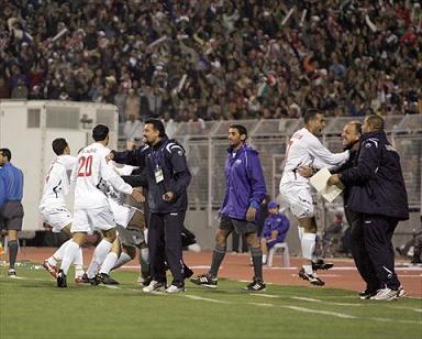 "التلفزيون" يدرس بث مباريات دوري المحترفين .. والمنتخب الوطني حديث "الجزيرة الرياضية"