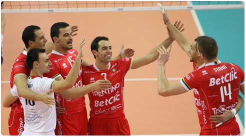 ترينتينو يتوّج بطلاً دون منازع على عرش الطائرة العالمية