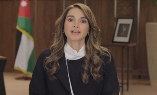 صور : الملكة رانيا والامير الحسين يهنئنان الاخوة المسيحيين صور : الملكة رانيا والامير الحسين يهنئنان الاخوة المسيحيين
