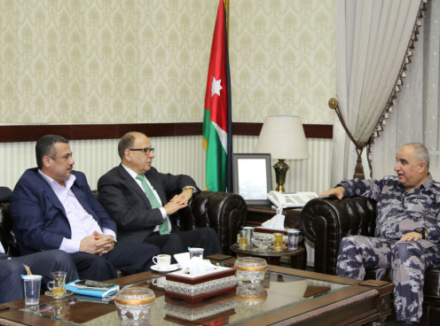 مدير عام الدفاع المدني يلتقي رئيس غرفة صناعة عمان مدير عام الدفاع المدني يلتقي رئيس غرفة صناعة عمان