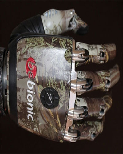 صيني يتحدى الاعاقة ( صور )