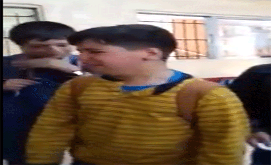 بالفيديو... شاهد ردة فعل صادمة لطلاب "أردنيون" علموا بأن أستاذهم سيتركهم بالفيديو... شاهد ردة فعل صادمة لطلاب "أردنيون" علموا بأن أستاذهم سيتركهم