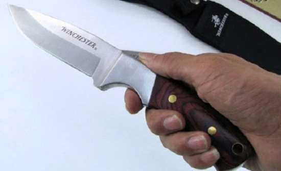 مقتل شخص وجرح آخر في عملية طعن بلندن مقتل شخص وجرح آخر في عملية طعن بلندن