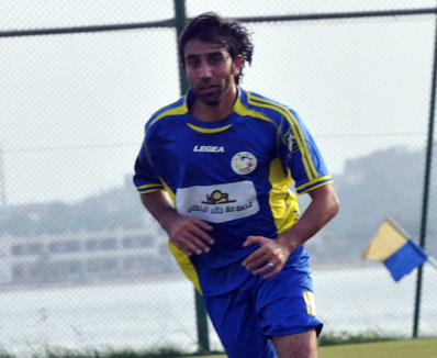 الوحدات ينفي تعاقده مع خميس 