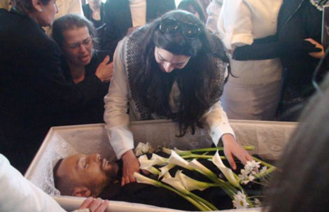 مريام فارس ونيكول سابا يتسابقن على "الراحل يحيى سعادة" !