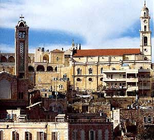  بيت لحم تحتفل ورسالة اذاعية للبابا والثلج ضيف ثقيل في اوروبا