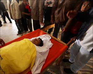 شهيدان بتبادل إطلاق النار بغزة    