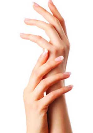 طرق العناية باليدين في فصل الشتاء   