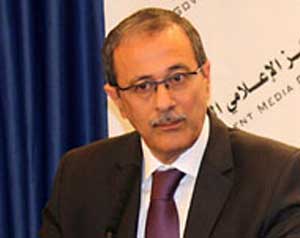 السلطة تنفي التهديد بإبعاد حماسيين  