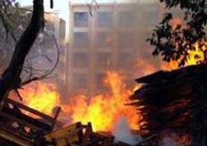 اصابة 100 اسرائيلي في حريق بقطار للركاب  