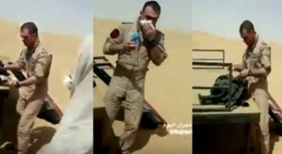 اول من اسعف الطيار الاردني ..فيديو اول من اسعف الطيار الاردني ..فيديو