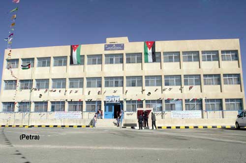 افتتاح ثلاث مدارس في محافظة الطفيلة انشئت بأمر من جلالة الملك