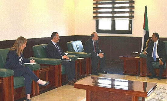 وفد أميركي في السودان.. والرفع من قائمة الإرهاب "مسألة وقت"