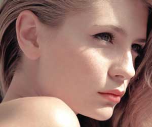 استقبلي العام الجديد ببشرة مختلفة