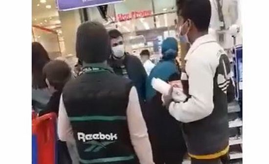 بالفيديو- لبنان : جدال بين زبونين على خلفية طائفية في "كارفور" بالفيديو- لبنان : جدال بين زبونين على خلفية طائفية في "كارفور"