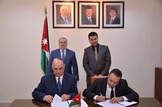 الأوقاف توقع عقد استثمار مع القطاع الخاص بقيمة ثلاثة ملايين دينار