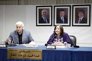 الروائية سميحة خريس تعاين مسيرتها الابداعية في شومان 