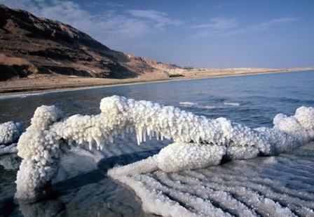 خبراء : البحر الميت يتلاشى ببطء خبراء : البحر الميت يتلاشى ببطء