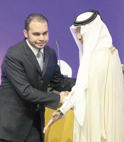 بن همام يبارك للأمير علي فوزه 