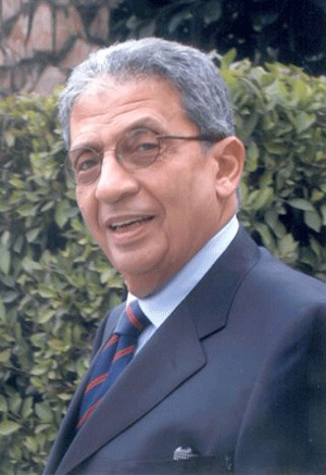 عمرو موسى في بغداد لبحث استعدادات عقد القمة العربية 