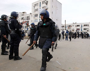 الجزائر تخفض الأسعار لنزع التوتر    