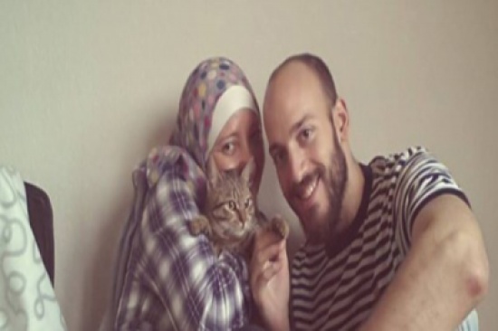 صورة: قطة سورية تنجو من الموت مرتين وتلحق بأصحابها في ألمانيا صورة: قطة سورية تنجو من الموت مرتين وتلحق بأصحابها في ألمانيا