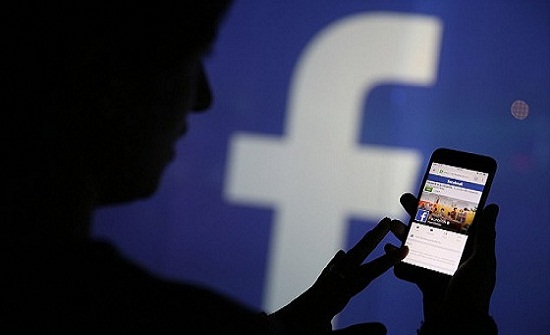 مجهولون يقومون باغتصاب مراهقة وتصويرها ” لايف ” على فيسبوك مجهولون يقومون باغتصاب مراهقة وتصويرها ” لايف ” على فيسبوك
