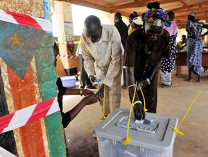 لليوم الثالث.. طوابير طويلة أمام مراكز الاقتراع في استفتاء جنوب السودان