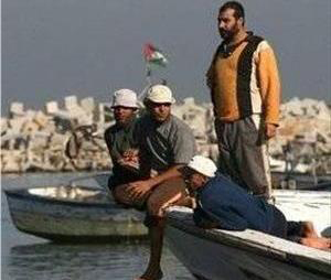 الاحتلال يعتقل صيادين فلسطينيين قبالة بحر غزة  