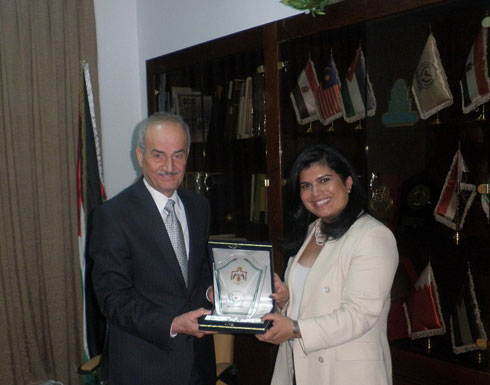 الأميرة سمية بنت الحسن في زيارة إلى هيئة اعتماد مؤسسات التعليم العالي الأميرة سمية بنت الحسن في زيارة إلى هيئة اعتماد مؤسسات التعليم العالي