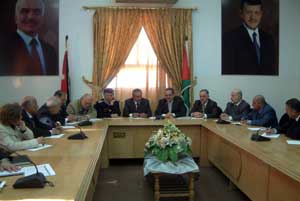 وزير الأشغال يستعرض المشروعات الحكومية في عجلون  