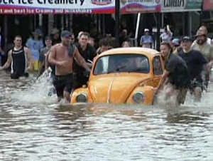 السفارة السعودية تجلي رعاياها من مناطق الفيضانات في أستراليا