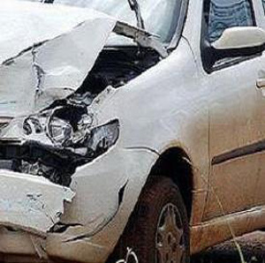 إصابة (5) أشخاص في حادث تدهور